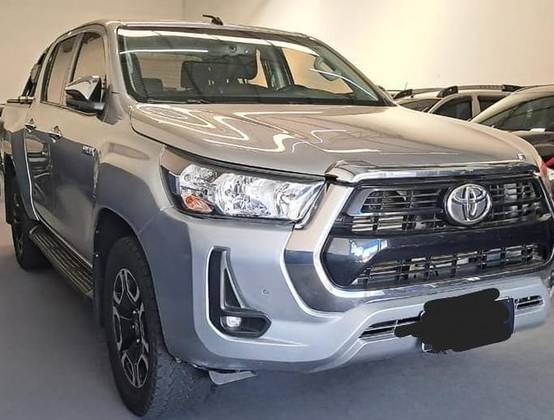 TOYOTA HILUX 2.8 D-4D TURBO DIESEL CD SRV 4X4 AUTOMÁTICO TOYOTA HILUX 2.8 D-4D TURBO DIESEL CD SRV 4X4 AUTOMÁTICO